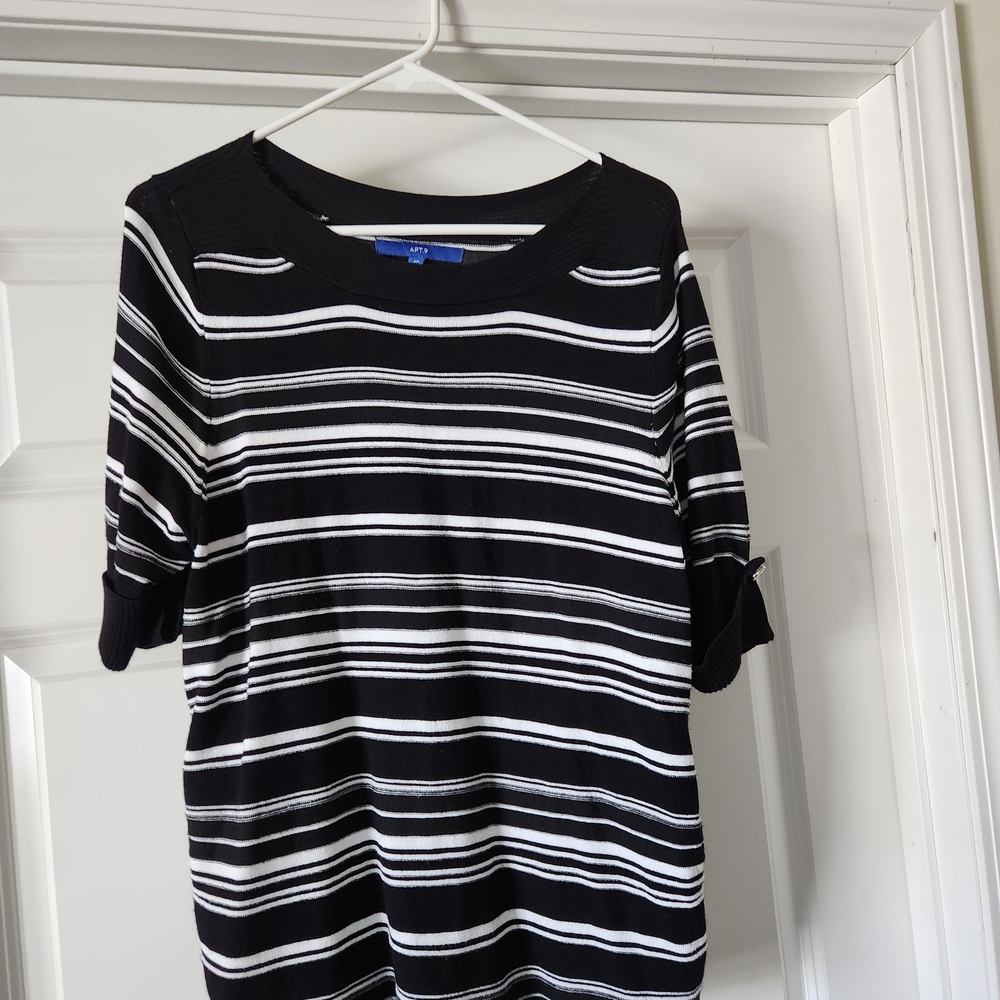 Apt. 9 Black and White Striped Short Sleeve Knit Top